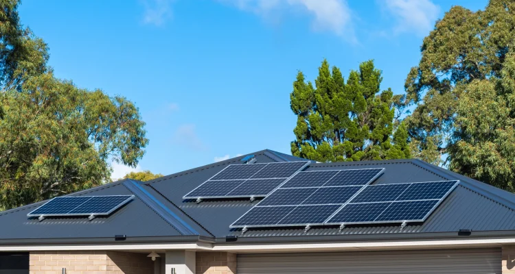 Comment choisir les bons panneaux photovoltaïques ?​ Les avantages des panneaux solaires